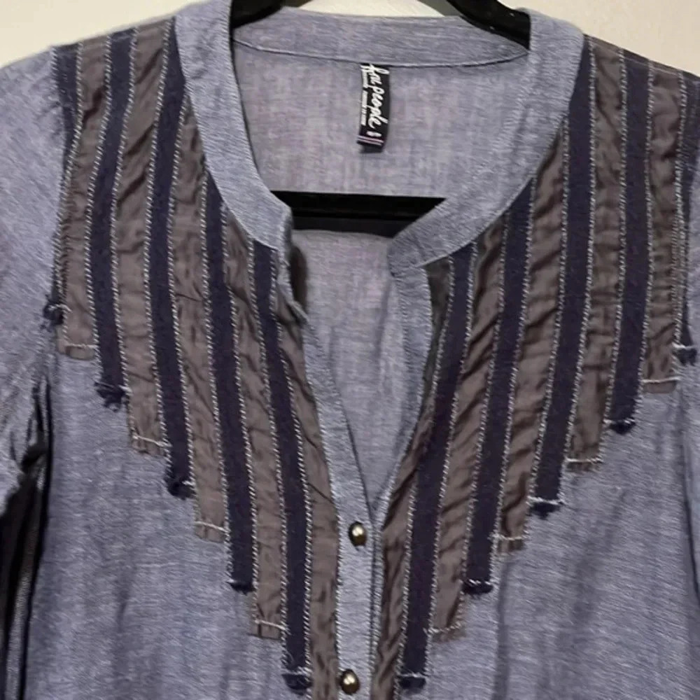Free People | Gauzy denim look long‎ sleeve button down shirt/tunic XS chambray